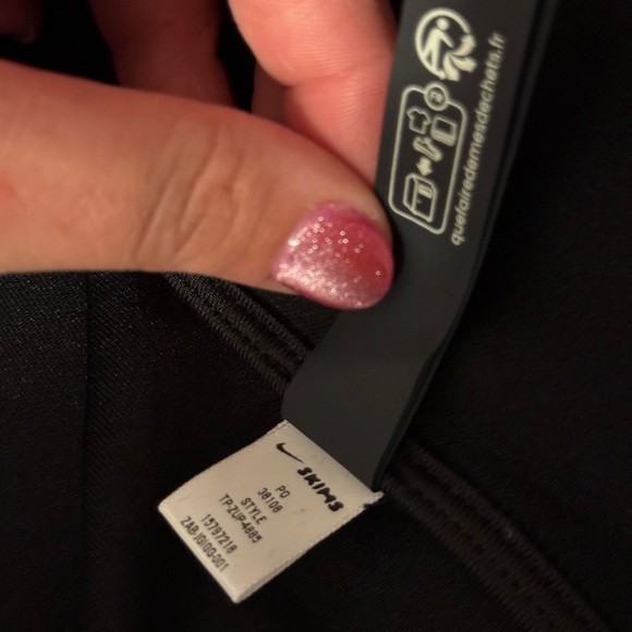 NikeSKIMS Matte Tricot
Women's Oversized Full-Zip Track Jacket - Picture 11 of 12